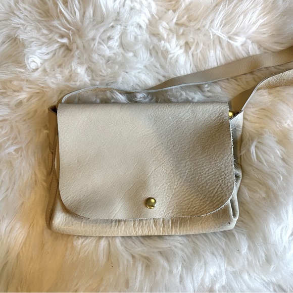 Hustle and Hide | CLUTCH & CROSSBODY SOFT LEATHER BAG - Picture 3 of 8